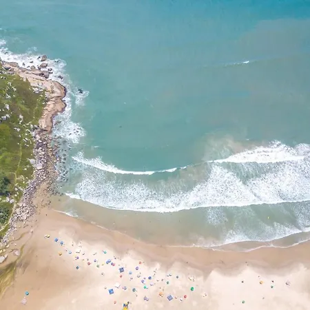 1,5Km Br 101 - 700M Praia- Aptos Equipados E Exclusivos - Com Terraco Ou Varanda - Por Do Sol - Wi-Fi 600Mg - Praia Itapiruba Imbituba  Exterior photo