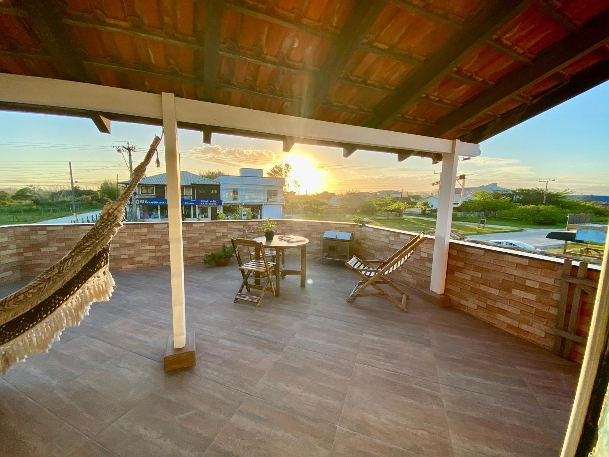 Apartment 1,5km Br 101 - 700m Praia- Aptos Equipados E Exclusivos - Com Terraco Ou Varanda - Por Do Sol - Wi-fi 600mg - Itapiruba *