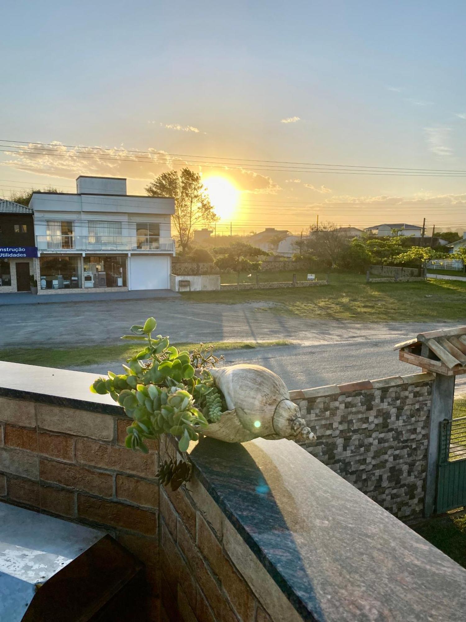 1,5km Br 101 - 700m Praia- Aptos Equipados E Exclusivos - Com Terraco Ou Varanda - Por Do Sol - Wi-fi 600mg - Itapiruba Apartment
